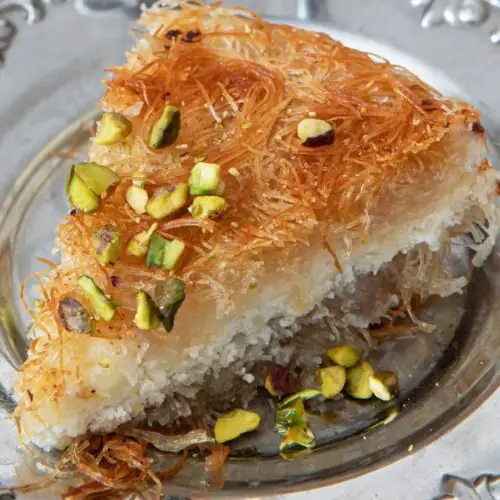 Kunafa (Knafeh Na'ameh)